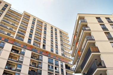 Modern, lüks apartman binası..