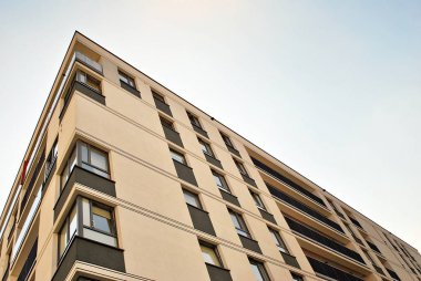 Modern, lüks apartman binası..