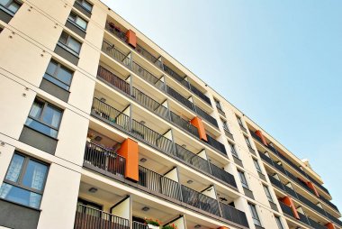 Modern, lüks apartman binası..