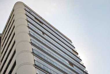 Modern, lüks apartman binası..