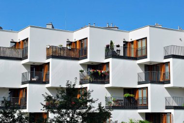 Modern, lüks apartman binası..