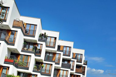 Modern, lüks apartman binası..