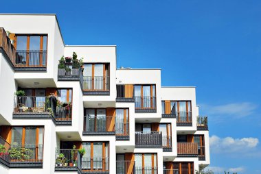 Modern, lüks apartman binası..