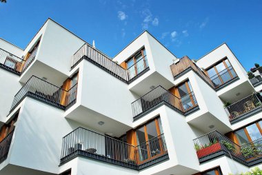 Modern, lüks apartman binası..