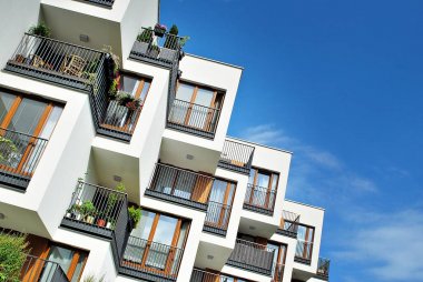 Modern, lüks apartman binası..