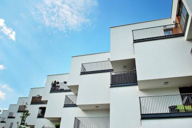 Modern, lüks apartman binası..