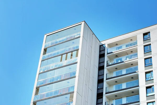 Modern, lüks apartman binası..