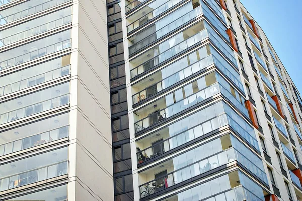 Modern, lüks apartman binası..