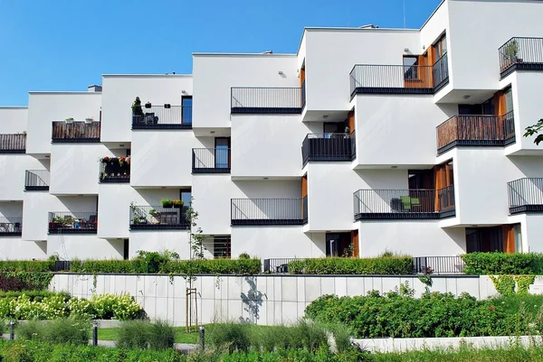 Modern, lüks apartman binası..