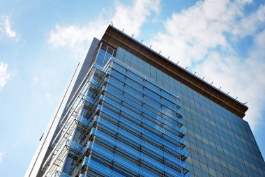 Modern ofis binası. Modern binanın mimari detaylar.