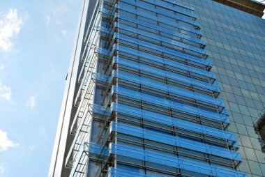 Modern ofis binası. Modern binanın mimari detaylar.