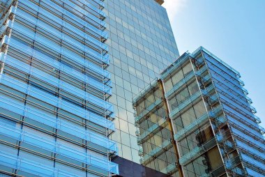Modern ofis binası. Modern binanın mimari detaylar.