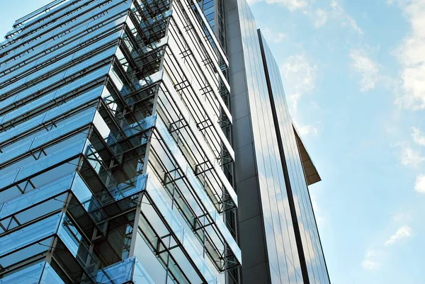 Modern ofis binası. Modern binanın mimari detaylar.