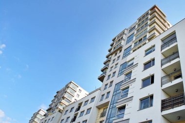 Modern, lüks apartman binası..