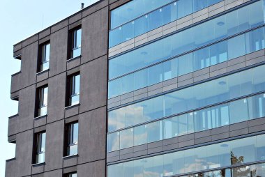 Modern, lüks apartman binası..