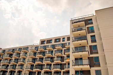 Modern, lüks apartman binası..