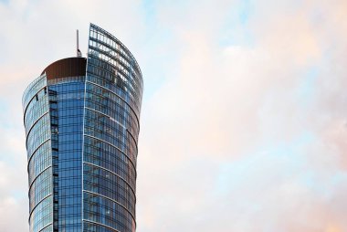  Modern, lüks apartman binası..