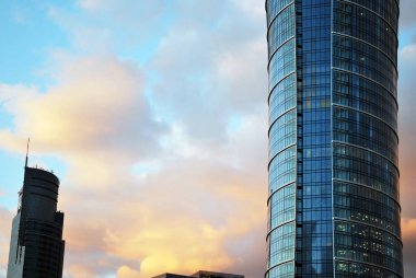  Modern, lüks apartman binası..