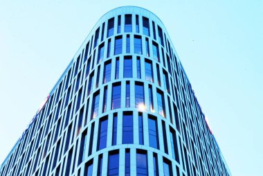  Modern, lüks apartman binası..