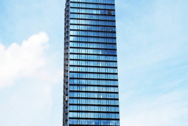 Modern, lüks apartman binası..