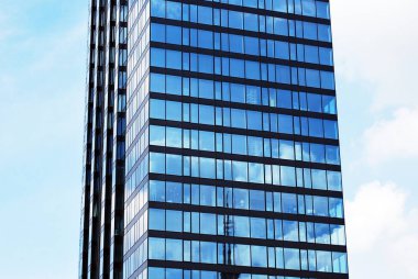 Modern, lüks apartman binası..