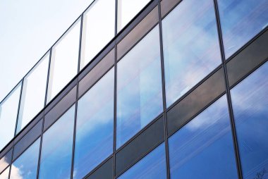 Modern, lüks apartman binası..