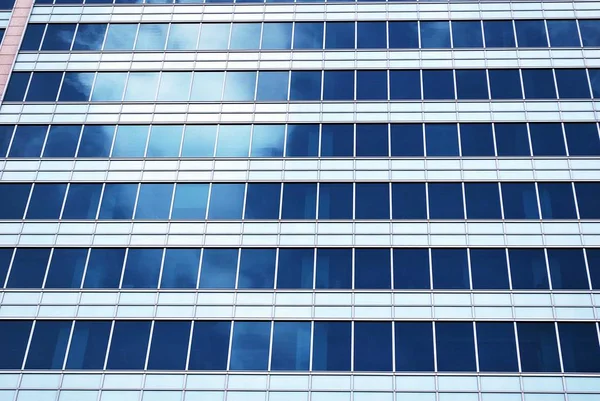 Modern, lüks apartman binası..