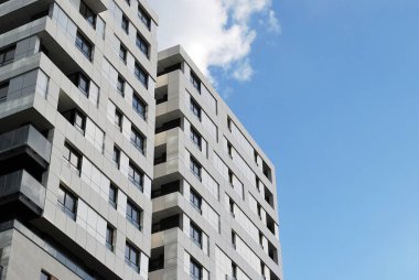 Modern, lüks apartman binası..