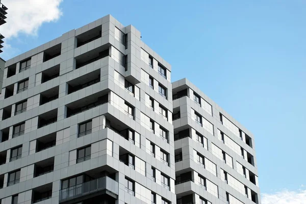 Modern, lüks apartman binası..