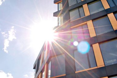 Modern ofis binası. Modern binanın mimari detaylar