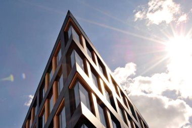 Modern ofis binası. Modern binanın mimari detaylar