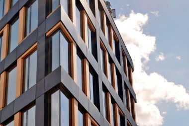 Modern ofis binası. Modern binanın mimari detaylar