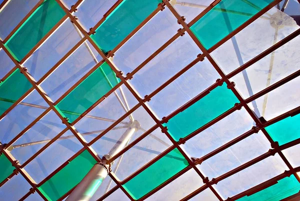 Glazen dak. Deelvenster glasdak — Stockfoto