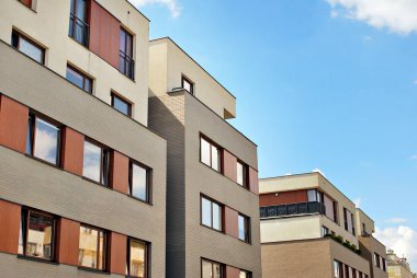 Modern, lüks apartman binası..