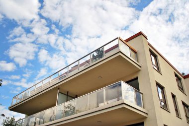 Modern, lüks apartman binası..