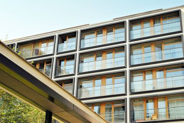 Modern, lüks apartman binası..