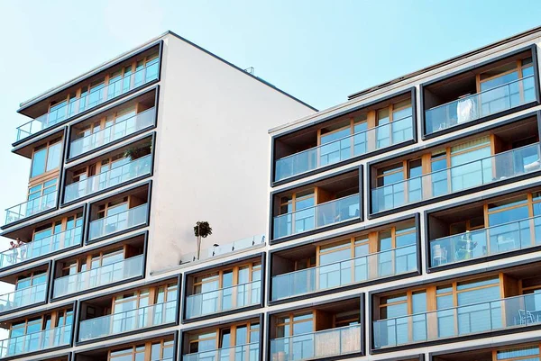 Modern, lüks apartman binası..