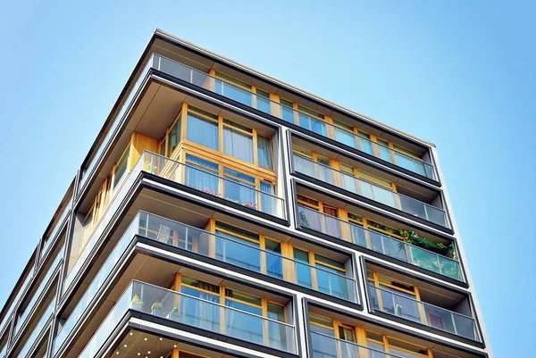  Modern, lüks apartman binası..