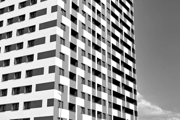 Modern, lüks daire Building.Black ve beyaz. — Stok fotoğraf