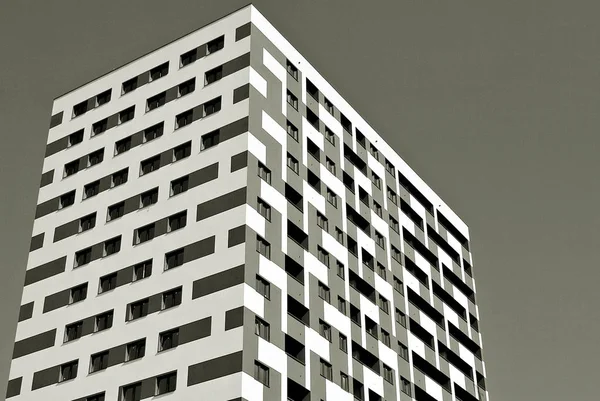 Μοντέρνο, πολυτελές διαμέρισμα Building.Black και λευκό. — Φωτογραφία Αρχείου