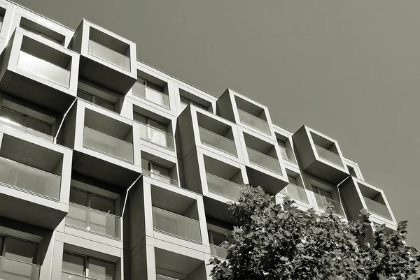 Modern, Luxury Apartment Building.Black and white. — Stock Photo, Image