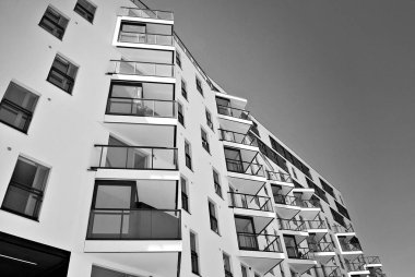 Modern apartman dış görünüşü. siyah ve beyaz.