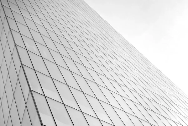 Modern cam cephe. Siyah ve beyaz.