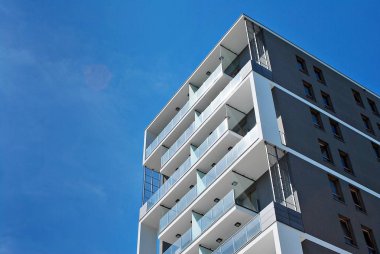 Modern apartman dış mimarisi