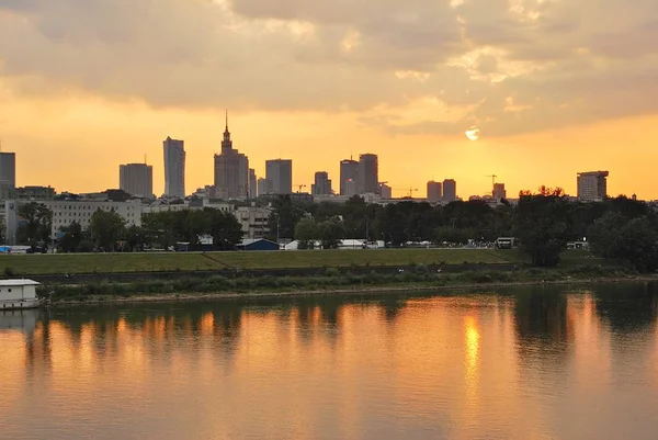  Modern şehir merkezinin görünümü