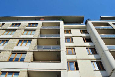 Modern, lüks apartman binası..