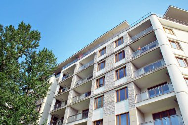 Modern, lüks apartman binası..