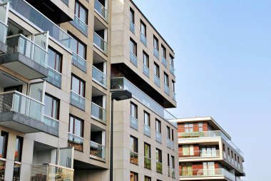 Modern, lüks apartman binası..