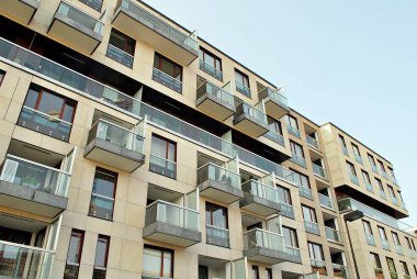 Modern, lüks apartman binası..