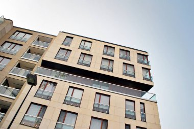 Modern, lüks apartman binası..